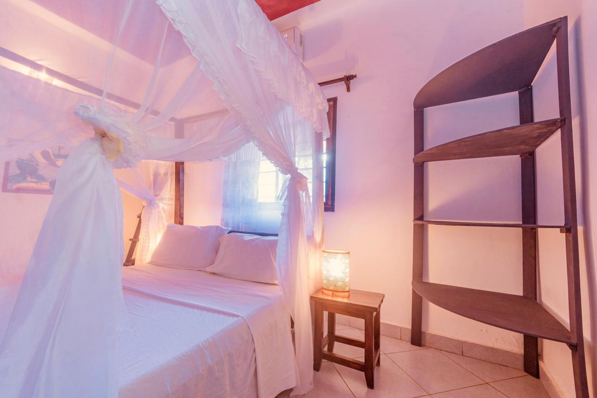 Villas Dora And Holly Diani Beach Bagian luar foto