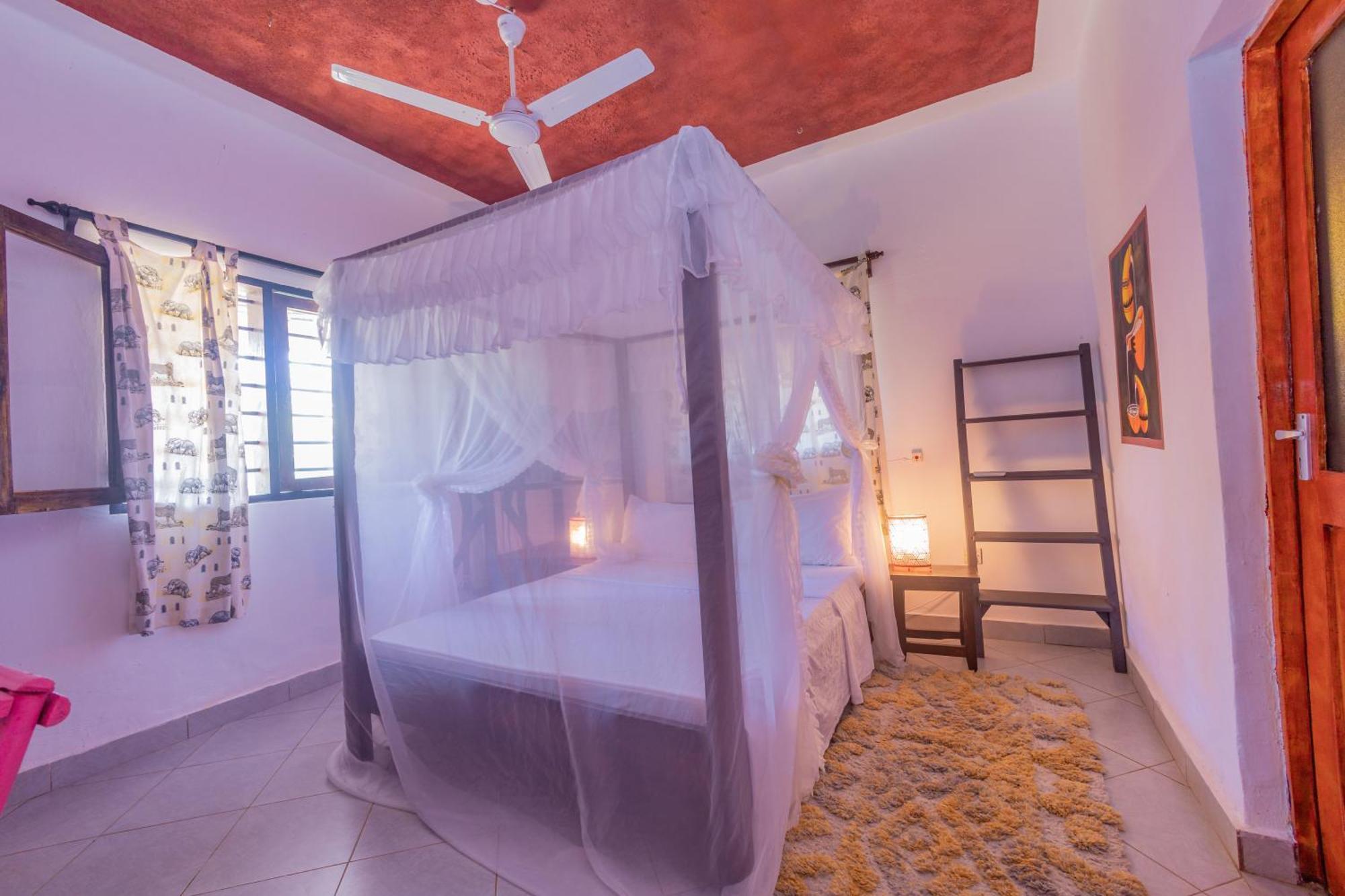 Villas Dora And Holly Diani Beach Bagian luar foto